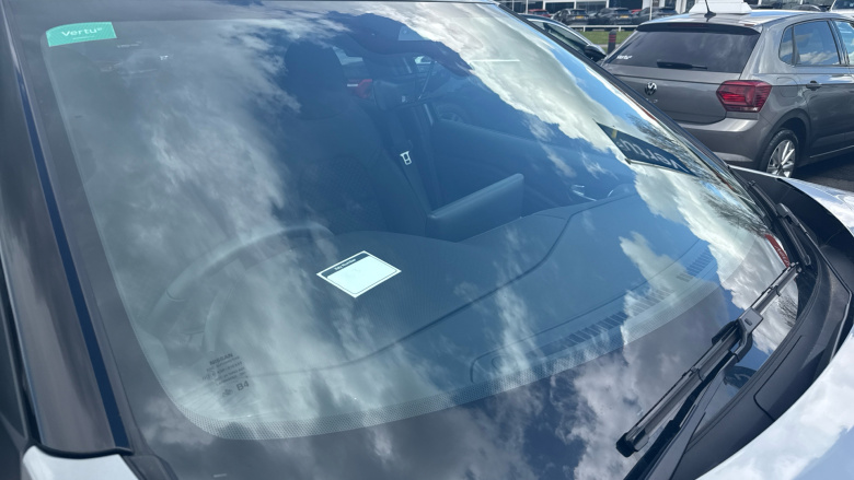 Nissan Juke 1.0 DiG-T N-Connecta 5dr Petrol Hatchback